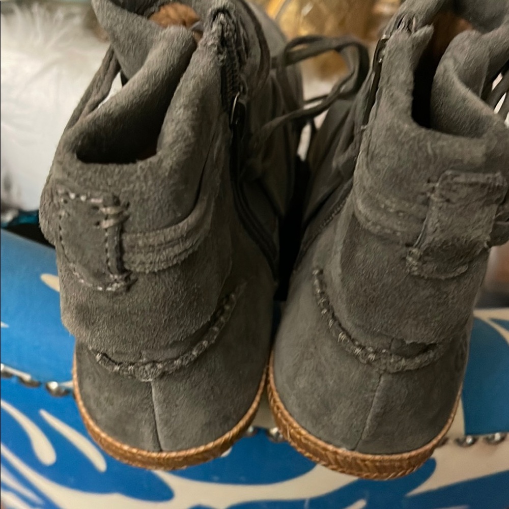 Women Olive Suede Boots - Picture 7 of 8